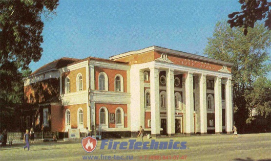 Противопожарные шторы FireTechnics EI120 Premium для Благовещенского драматического театра г. Благовещенск